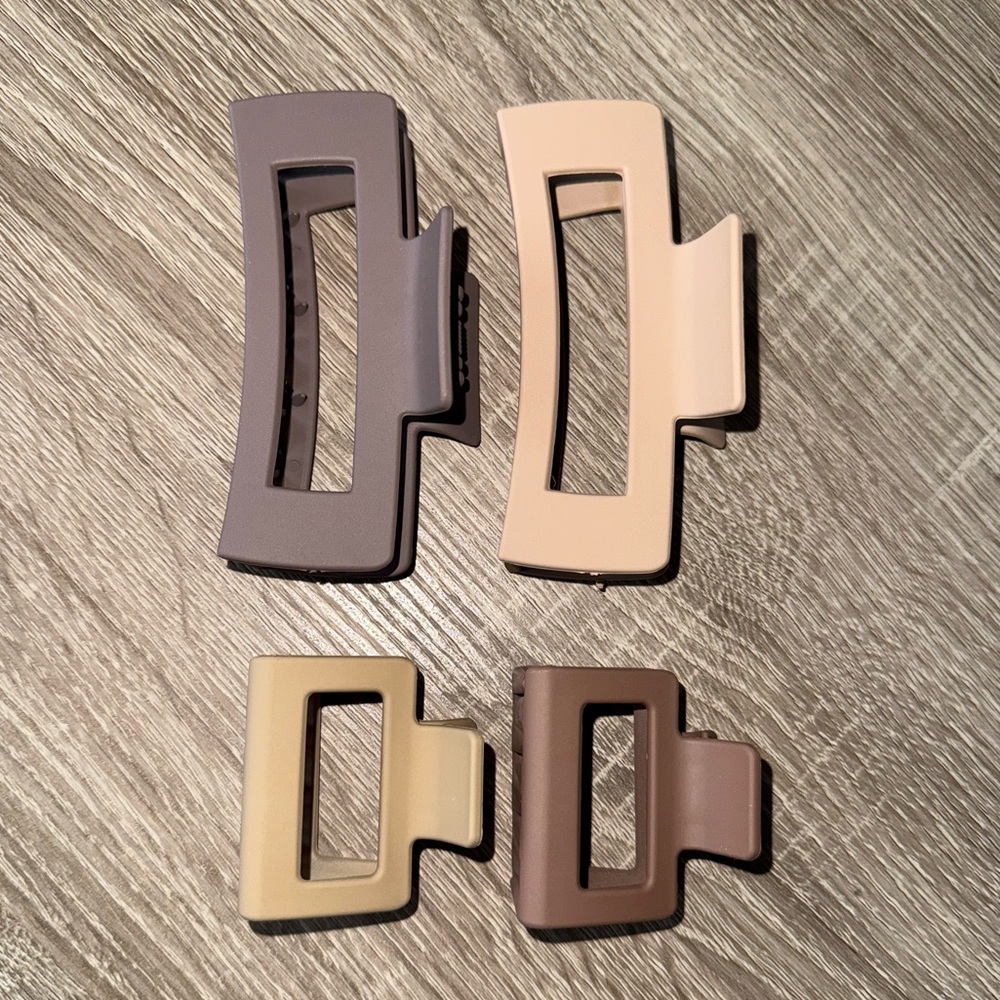Hair Clips Set - Picture 4 of 4